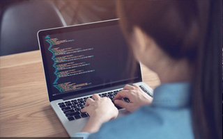 东明 api php源码,下载的php源码怎么运行呢？